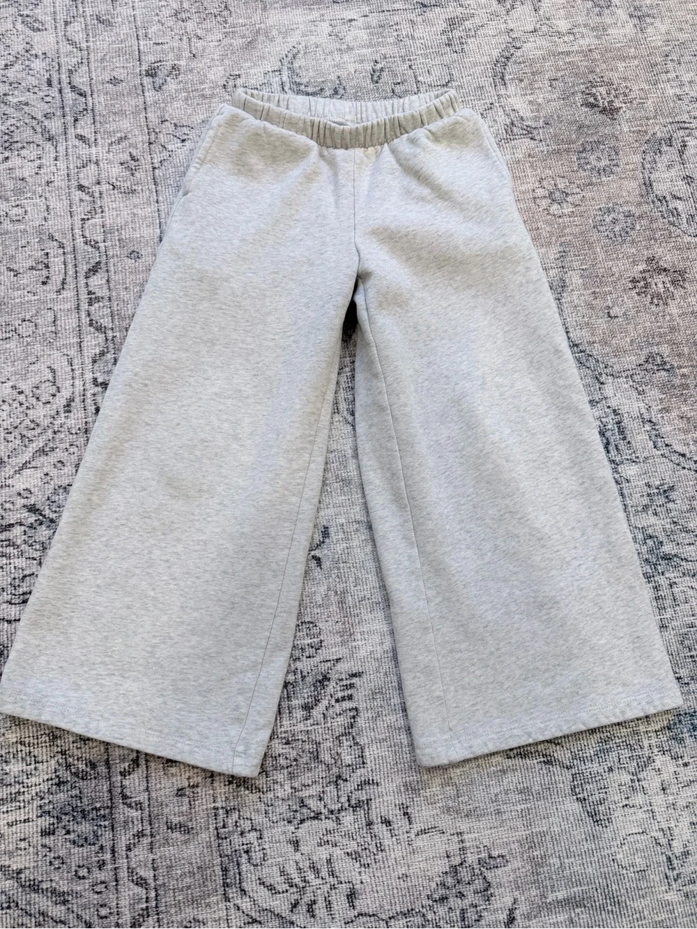 GAP Kids Wide-Leg Sweatpants in Light Gray